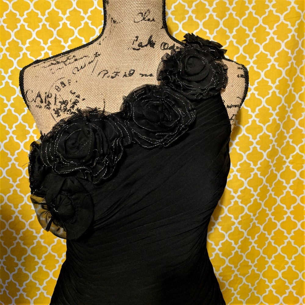 Little black chiffon one shoulder flower dress